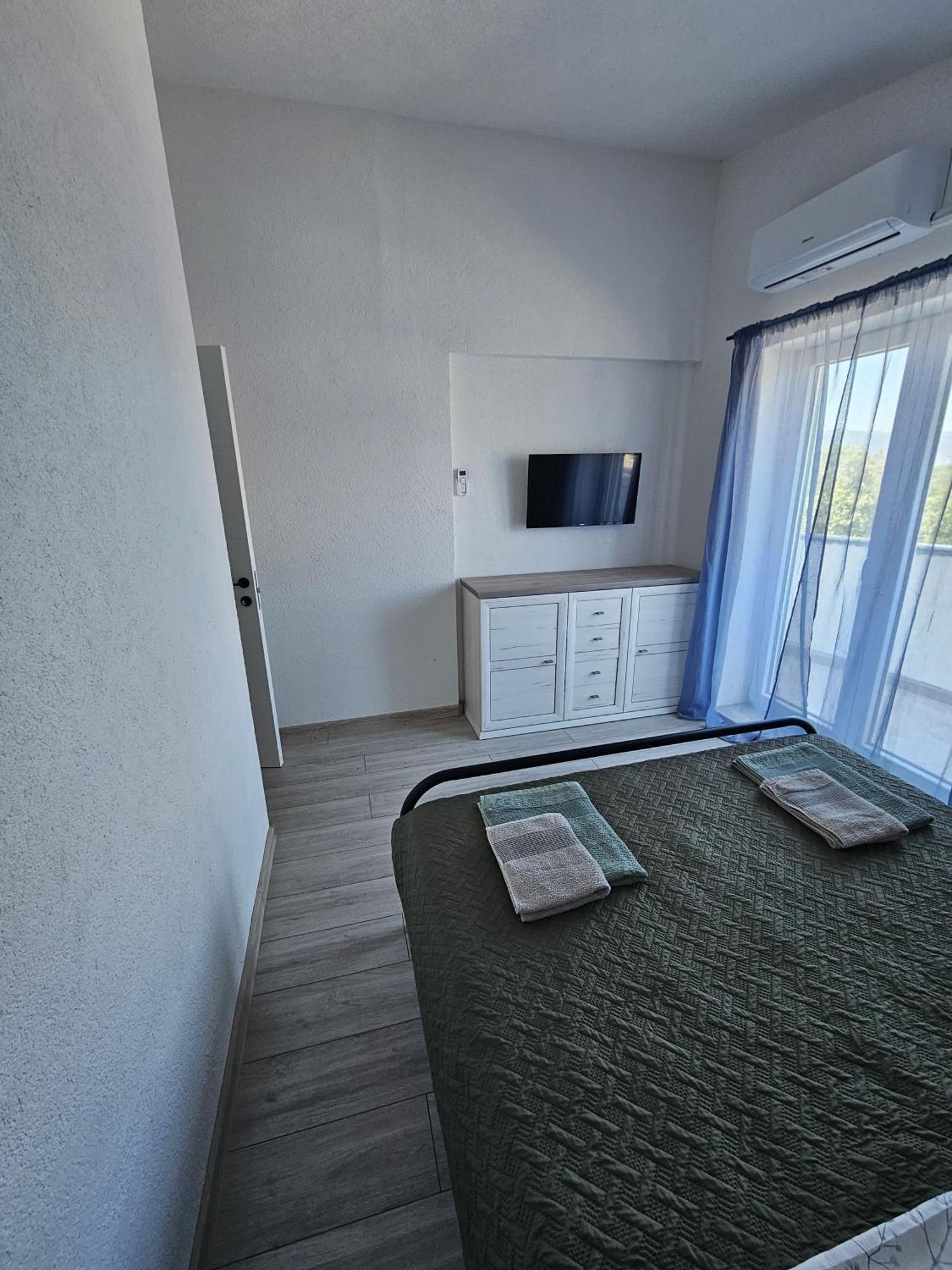 Apartmani 1 Pinezici Екстер'єр фото