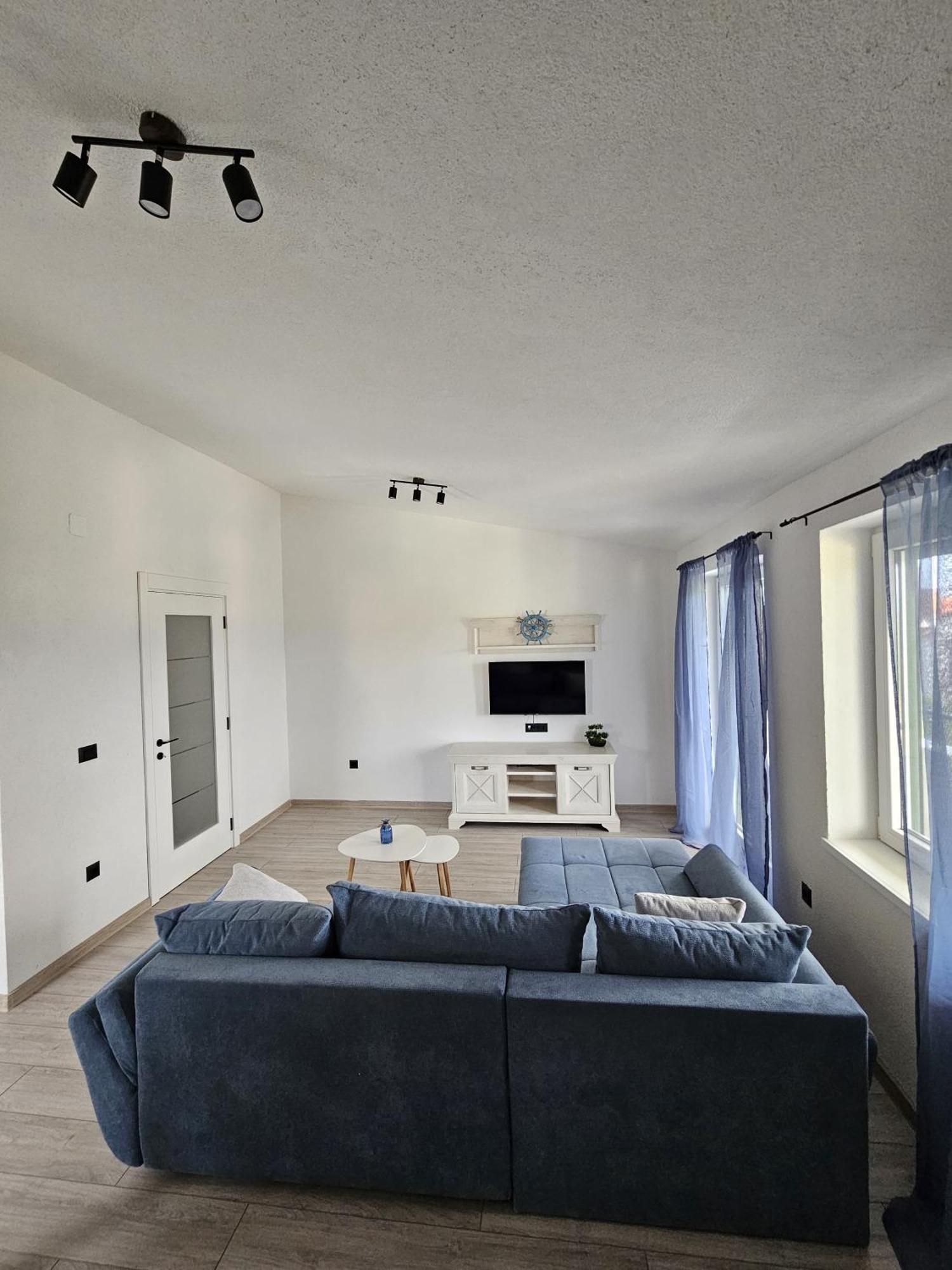 Apartmani 1 Pinezici Екстер'єр фото