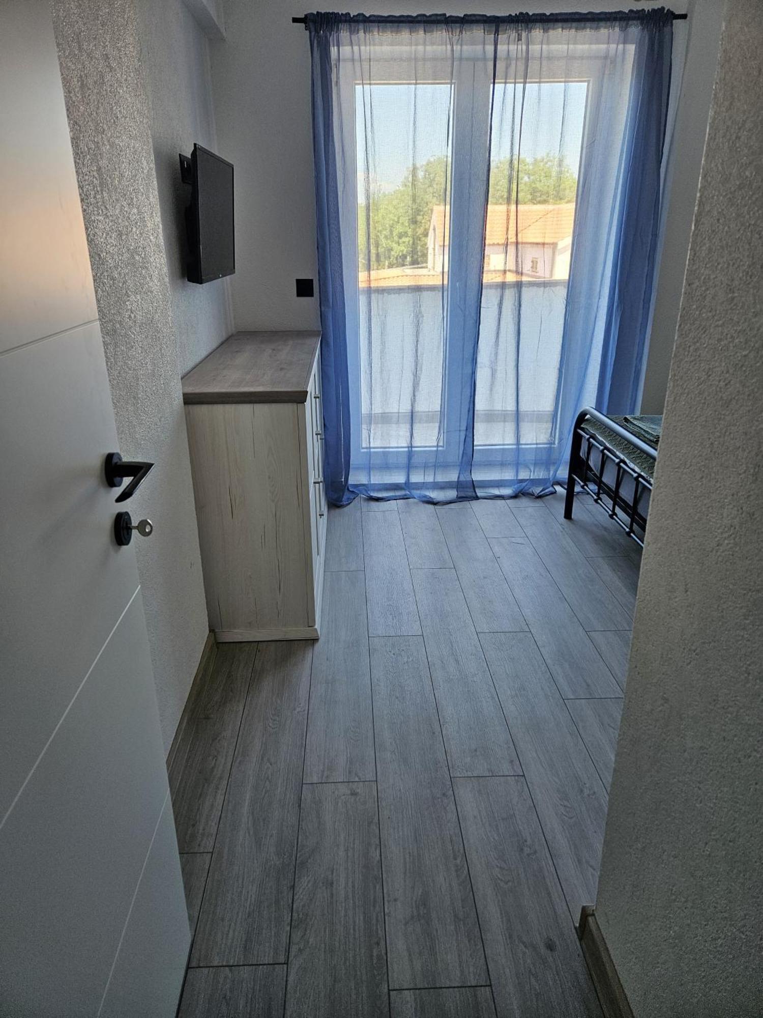 Apartmani 1 Pinezici Екстер'єр фото