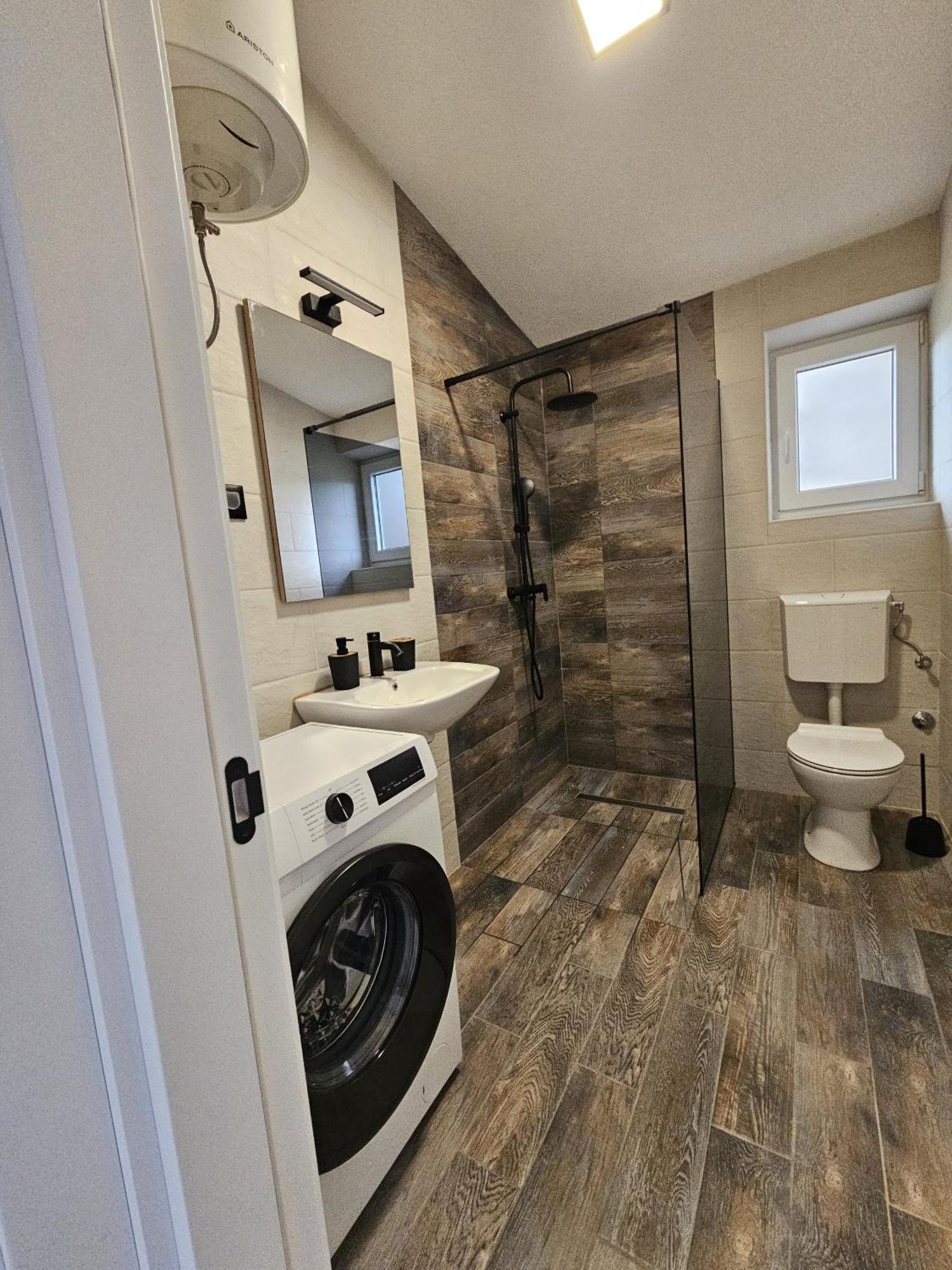 Apartmani 1 Pinezici Екстер'єр фото