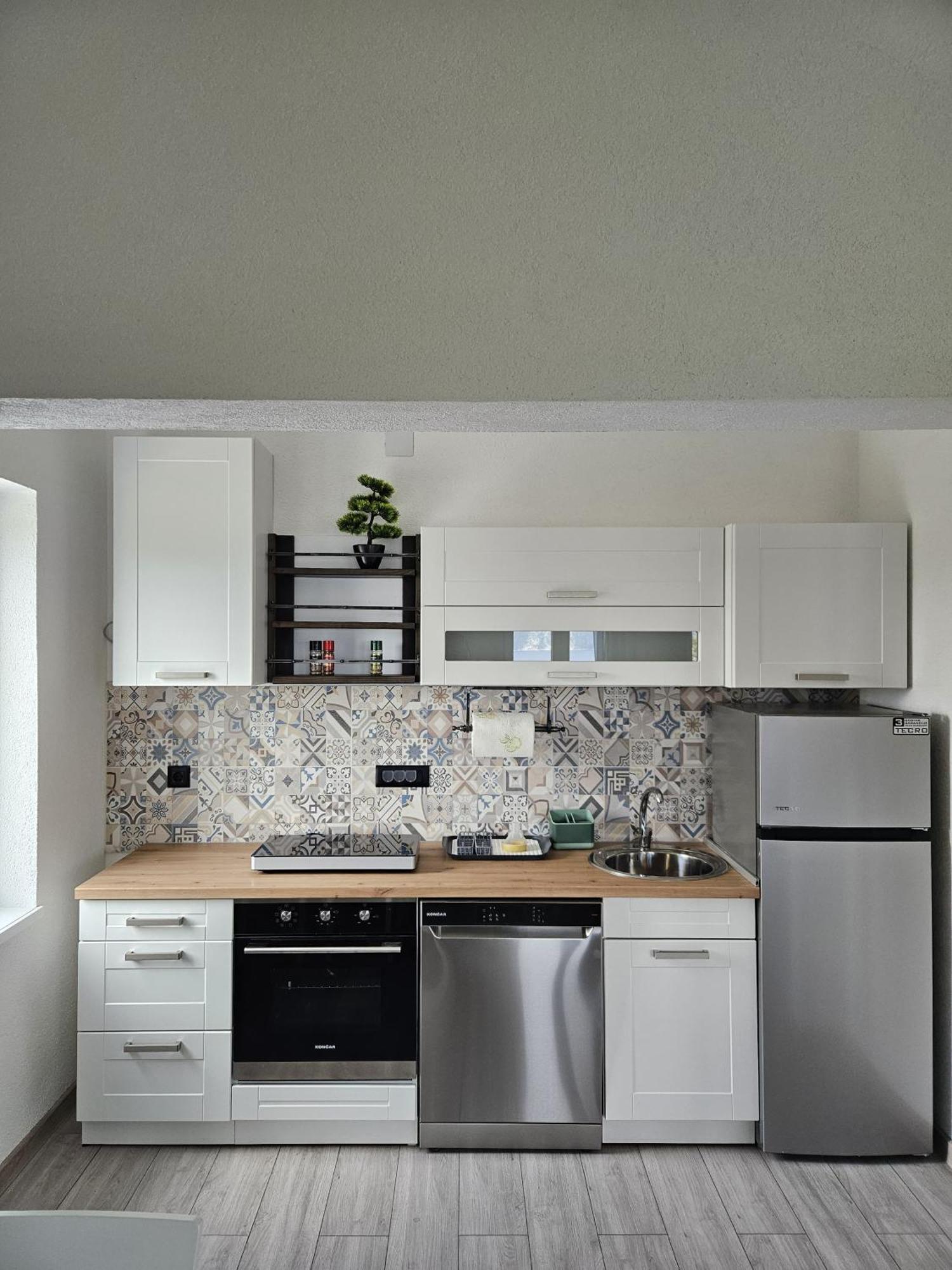 Apartmani 1 Pinezici Екстер'єр фото